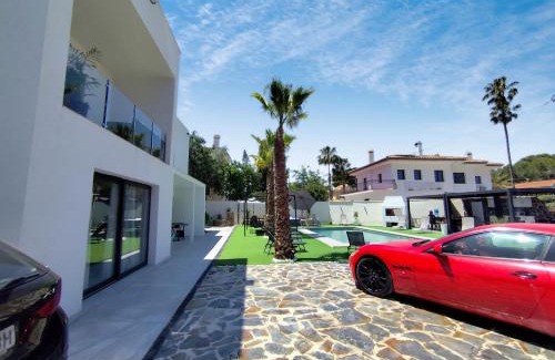 Vista Hermosa Villa | Mediterranean Moon House