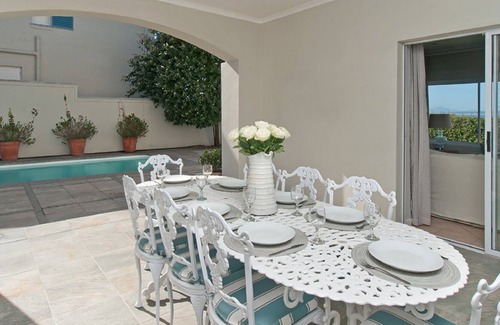 Westcliff House | Mediterranean Style Double Story ~ Luxury Holiday Home Overlooking Walker Bay