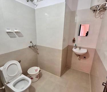 Madhapur Apartment | Mee Homes Madhapur Family Stay Fully Furnished 2 BHK Premium Flats