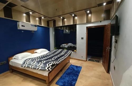 Kaudayala House | Meenakshi guest house