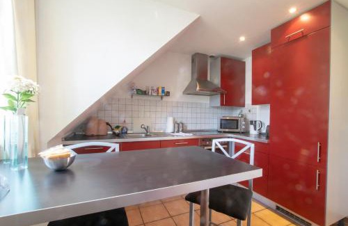 Buderich Apartment | Meerbusch Apartments - 3 Room Apartment with Balcony - 20 Min Messe DUS