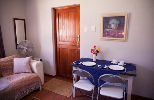 Nieu-Bethesda Apartment | Meerkat Self-catering
