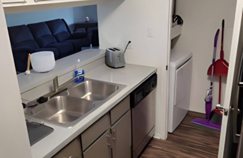 Chesterfield Apartment | Meet Serenity Where the birds love to be.