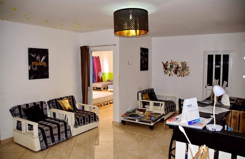 Tarrafal Hostel | Meeting Point- Tarrafal Center