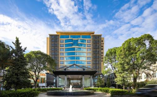 Panyu Hotel | Mehood Lestie International Hotel Nancun Wanbo Metro Station Branch - Free Shuttle Bus to Canton Fair Complex During Canton Fair Period & Free breakfast & Free afternoon tea & Free midnight snack & Free VPN Internet Access