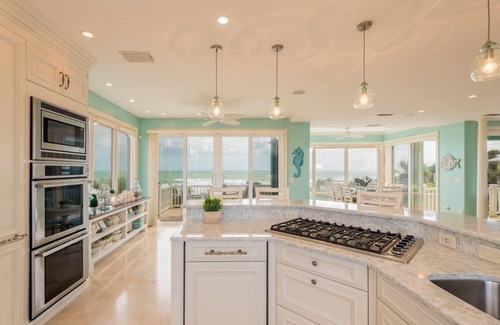 Melbourne Beach Villa | Melbourne Beach Oceanfront Villa w/Pool