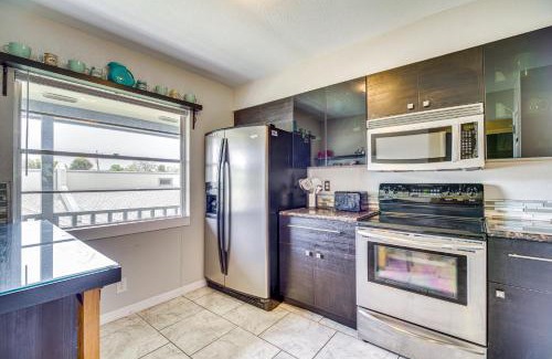 Historic Downtown Melbourne Apartment | Melbourne Condo with Balcony - 3 Mi to Beach!