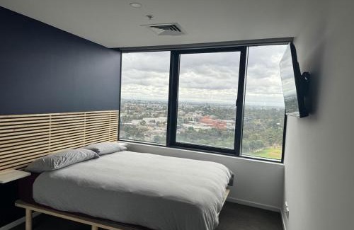 Travancore Apartment | Melbourne skyline spectacular