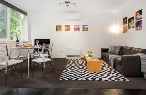 Heidelberg House | Melbourne Villa