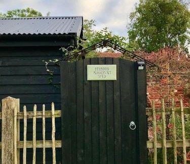 Long Melford Apartment | Melford Allotment Shed-Vintage Lodge Suffolk