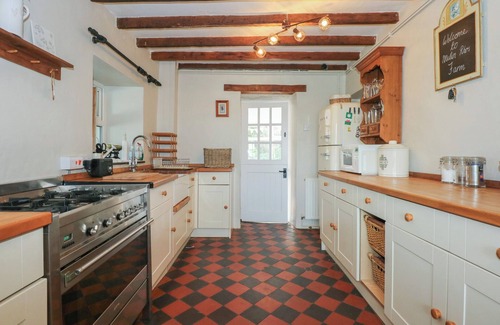 Dulas Cottage | MELIN RHOS FARM, pet friendly, country holiday cottage in Moelfre