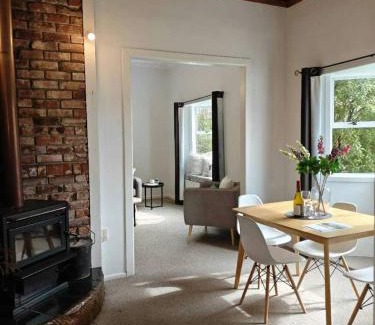 Invercargill House | Melinda's Queens park room