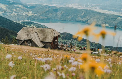 Millstatt Cabin | Melker - DZ mit Stockbett und Westfenster - Alexanderhütte