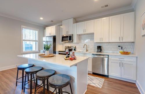 Melrose House | Melrose Mix - Rooftop Deck - 5 Mins to Broadway