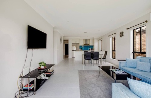 Melton West House | Melton Moments Cheerful and Breezy Living