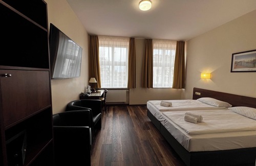 Old Town Hotel | Memel Hotel