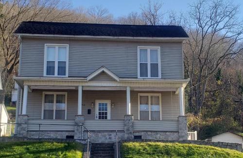 Bellepoint Villa | MemeTori Cozy Vacation House