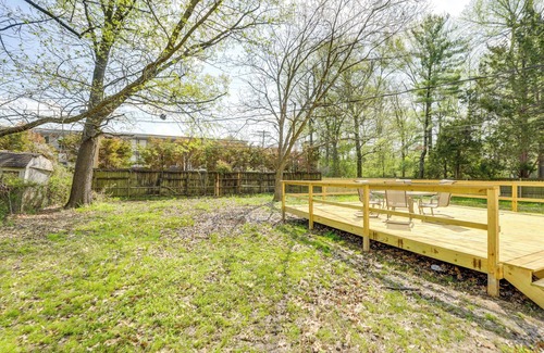Whitehaven Cottage | Memphis Vacation Rental - Walk to Graceland!