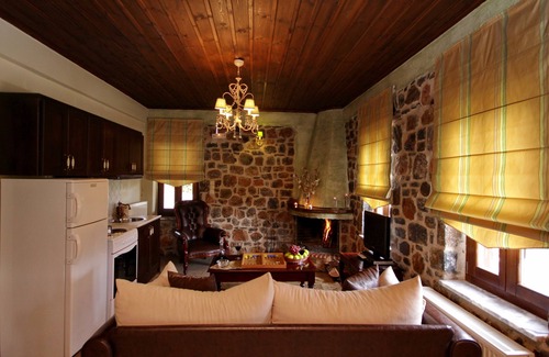 Levidi House | Menalia Villas & Suites