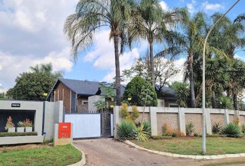 Garsfontein Apartment | Menlyn View Unit 6