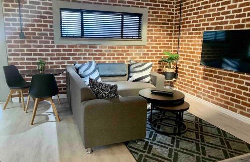 Garsfontein Apartment | Menlyn View Unit 8