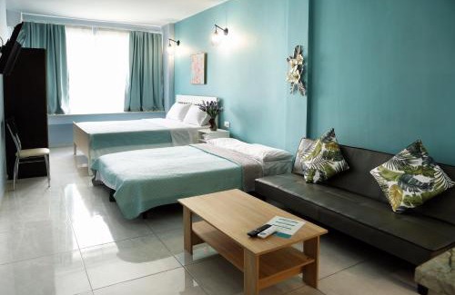 Vardaris Apartment | Menta Studios