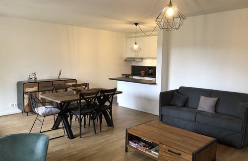 Menthon-Saint-Bernard Apartment | MENTHON ST BERNARD, type 3, Résidence avec piscine,6 PERS