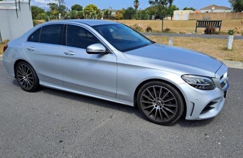 Parklands Boat Rental | Mercedes Benz C180