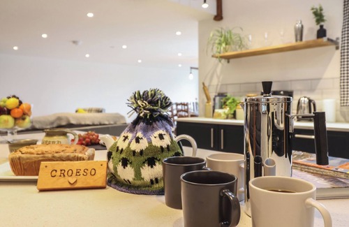 Cwmtirmynach Cottage | MERDDWR, family friendly, luxury holiday cottage in Cerrigydrudion