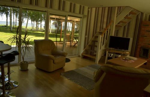 Salme House | Mere Holiday House