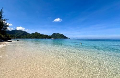 Fare House | Meri Lodge Huahine « ROOM OF MARTA »