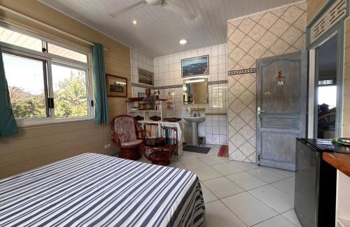 Fare House | Meri Lodge Huahine « ROOM OF MARTA »