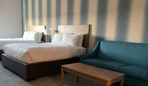 Regina Hotel | Meridian Inn & Suites Regina Airport