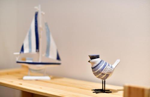 Castle Apartment | Meridian Quay Apartments, by JSW Short Stay
