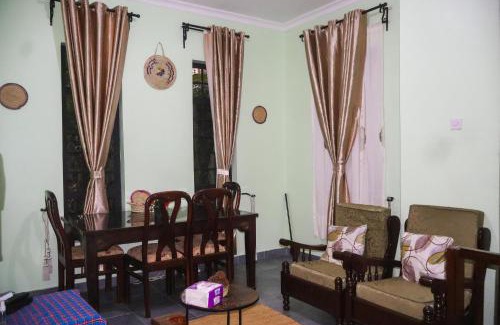 Arusha House | Mesa Home Apartment
