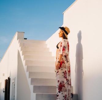 Megalochori Hotel | Mesanto Luxury Suites
