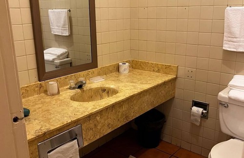 Nuevo Laredo Hotel | Meson Del Rey
