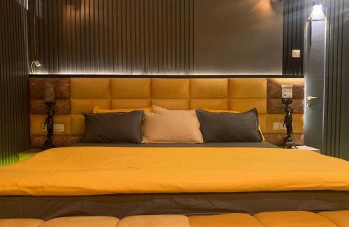 Srinagar Boat Rental | Messiah’s Ark