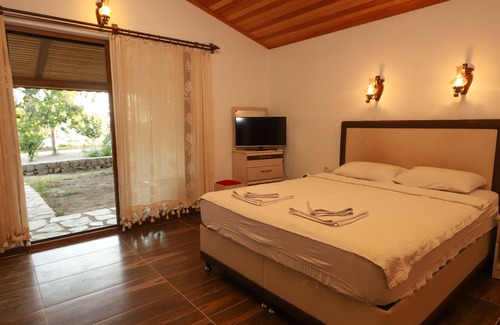 Hayitbuku House | Mesudiye Bizim Cennet 2 bedrooms Datca Daily Weekly rentals