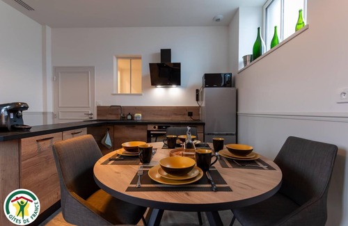 Epernay Apartment | Metamorphose Champenois "pinot Noir"