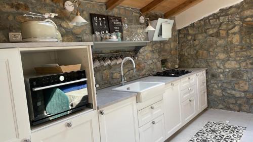 Casoli House | Metato con piscina e giardino