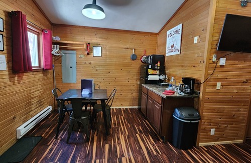 Wellston Cabin | Methner's High Bridge Cabin #2