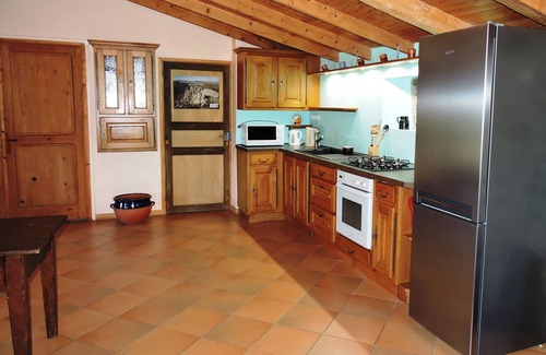 Pourcheres Cottage | Meublé de 4 à 14 personnes. Aire extérieur privée 300 m². Piscine commune.