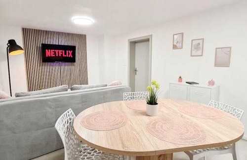 Haguenau Apartment | Meublé Flora pour voyageur pro - Centre, calme - Wi-Fi