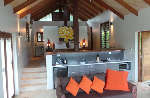 Port Vila Hotel | MG Cocomo Resort Vanuatu