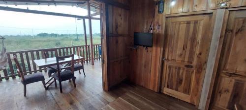 Puerto Cayo Apartment | Mi casa de Madera!