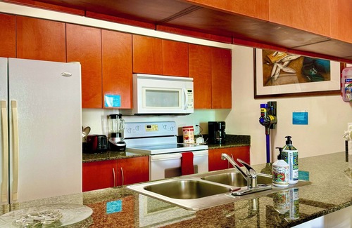 Brickell Resort | Miami Brickell unit Balcony Pool 1 pkg