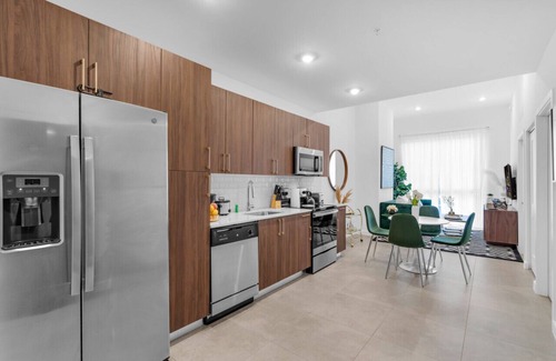 Overtown Apartment | Miami Magic: Vibrant 2 Bedroom with Free Parking