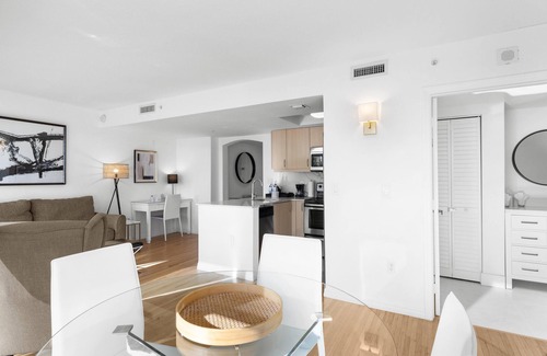Coconut Grove Condo | Miami Oasis: Condo with Pool