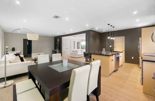 Biscayne Park House | Miami Shores -brand new villa - Pool